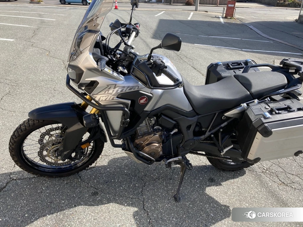 Проданный Honda CRF1000L AFRICA TWIN 2017 из Японии, фото 2