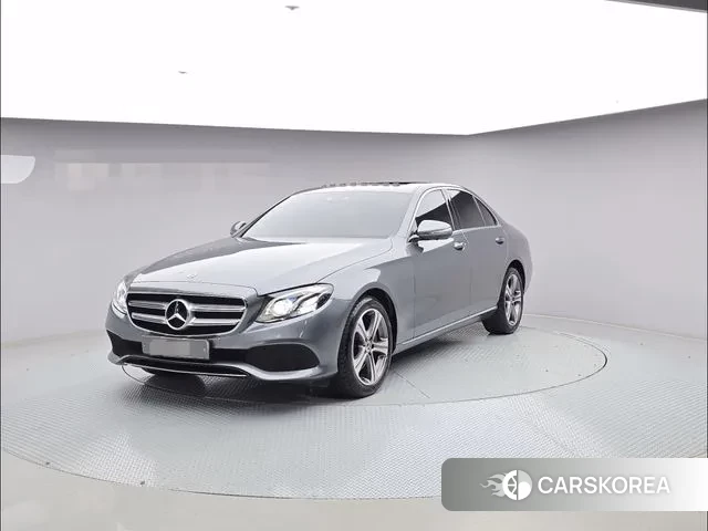 Mercedes-Benz E-Class W213 2018 Серый из Кореи