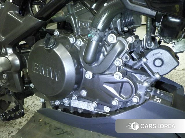 Engine photo