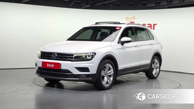 Volkswagen Tiguan second Generation 2020 Белый из Кореи