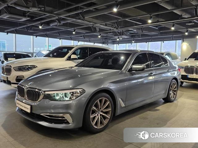BMW 5 Series (G30) 2019 Цвет галактики из Кореи