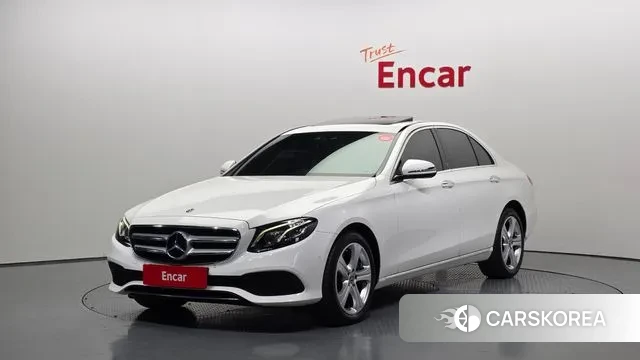 Mercedes-Benz E-Class W213 2018 Белый из Кореи