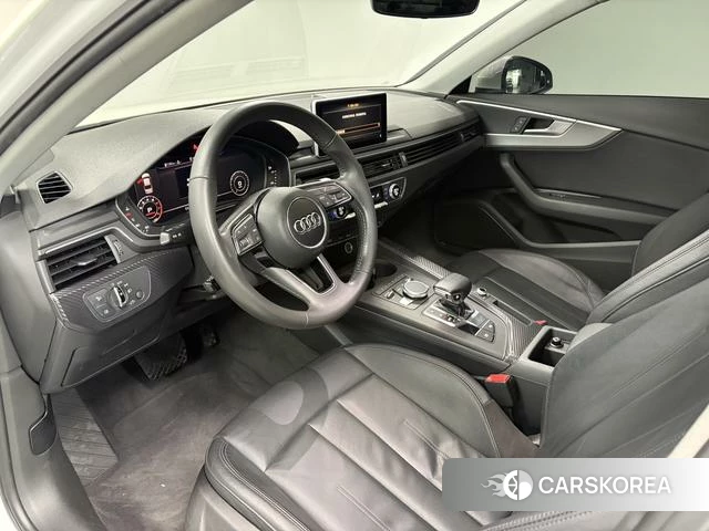 Audi A4L 2018 Белый из Китая