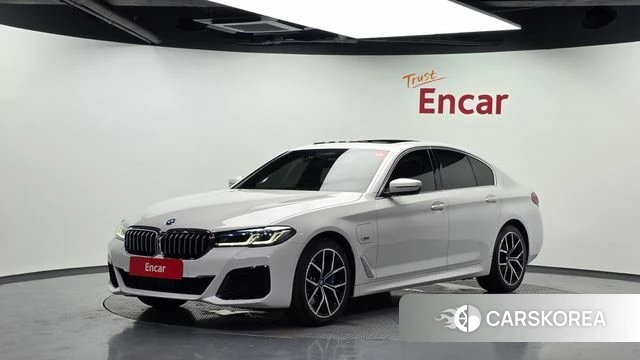 BMW 5 Series (G30) 2022 Белый из Кореи