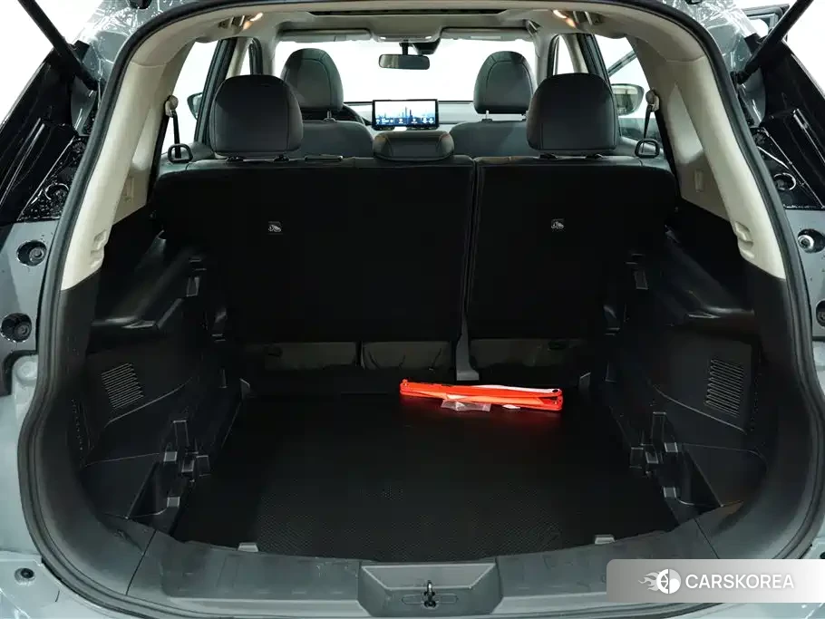 Nissan Qijun 2025 Silver/gray из Китая