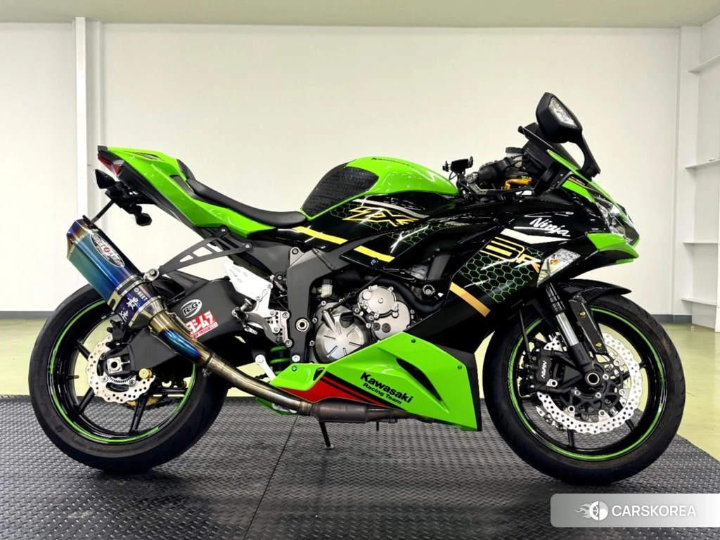 Проданный Kawasaki NINJA ZX-6R 2020 из Японии, фото 2