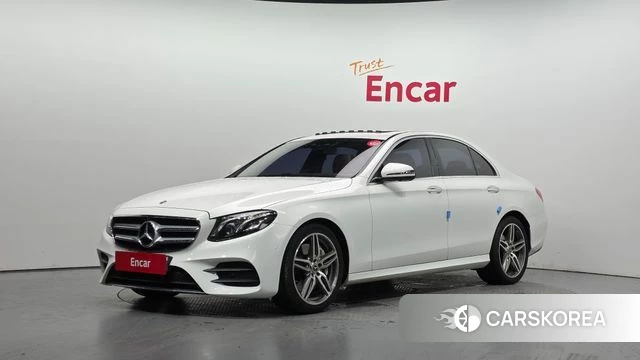Mercedes-Benz E-Class W213 2018 Белый из Кореи