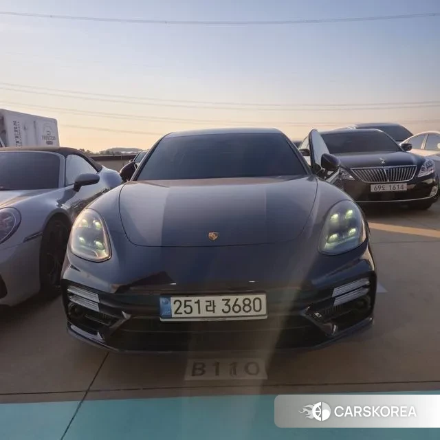 Porsche Panamera (971) 2022 Синий из Кореи