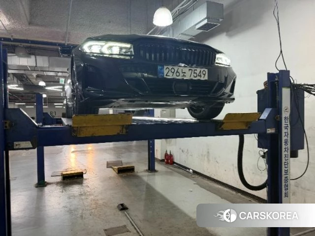BMW 3 Series (G20) 2023 Черный из Кореи