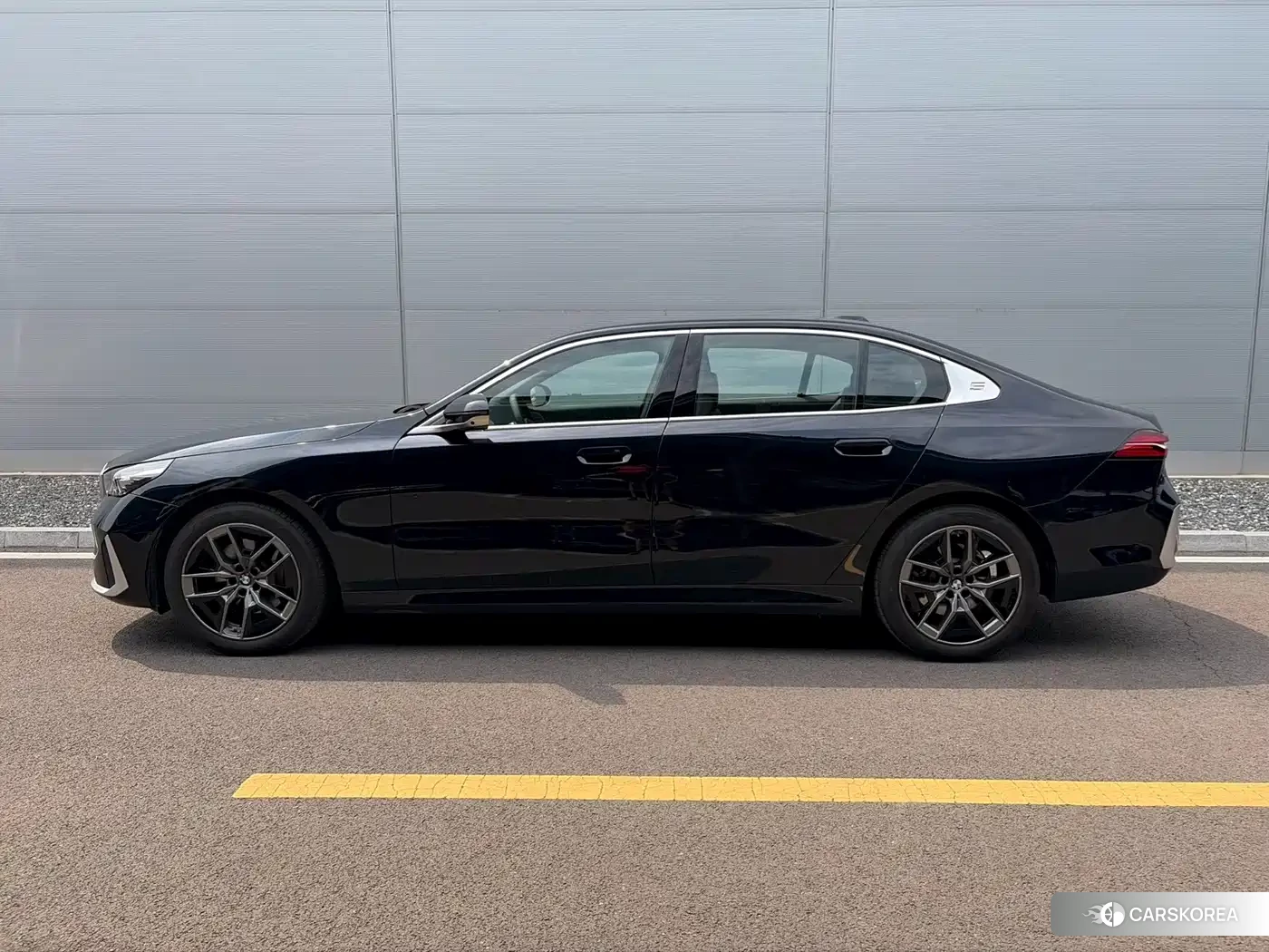 BMW 5 series 2025 Черный из Китая