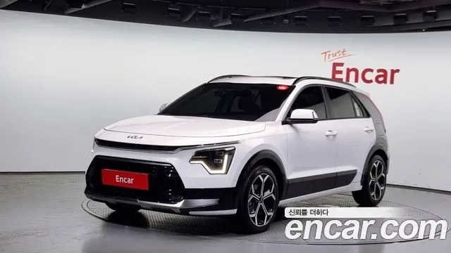 Kia Di Ol Nu Niro 2022 Белый из Кореи