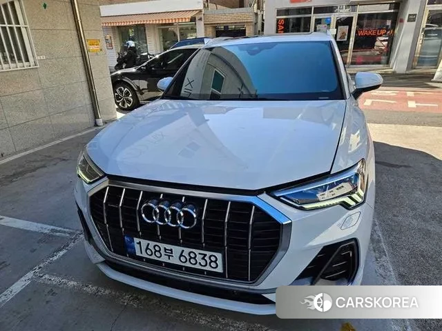 Audi Q3 (F3) 2023 Белый из Кореи