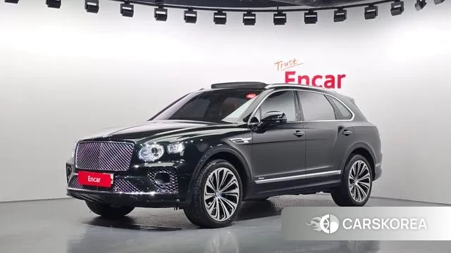 Bentley Bentayga 2023 Зеленый из Кореи