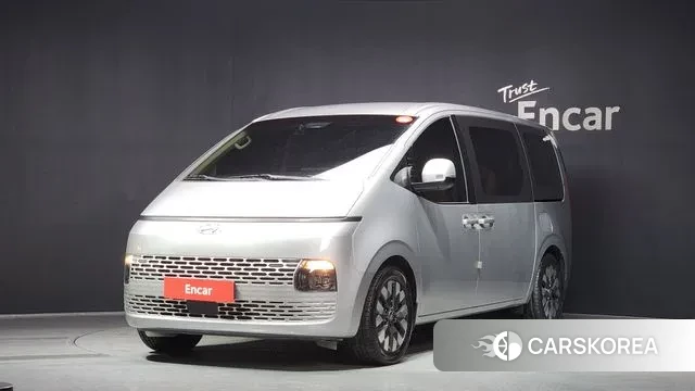 Hyundai Staria 2022 Серебристо-серый из Кореи