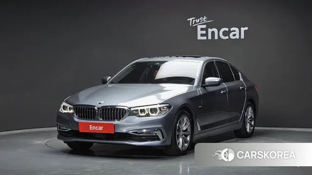 BMW 5 Series (G30) 2018 Серебристо-серый из Кореи