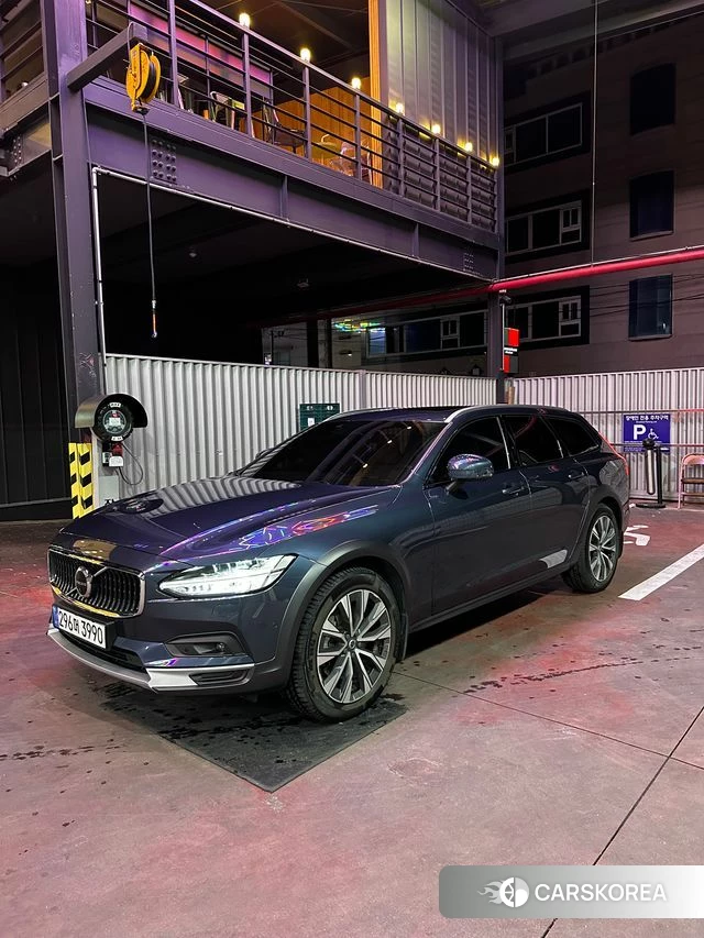 Volvo V90 Cross-Country 2021 Синий из Кореи