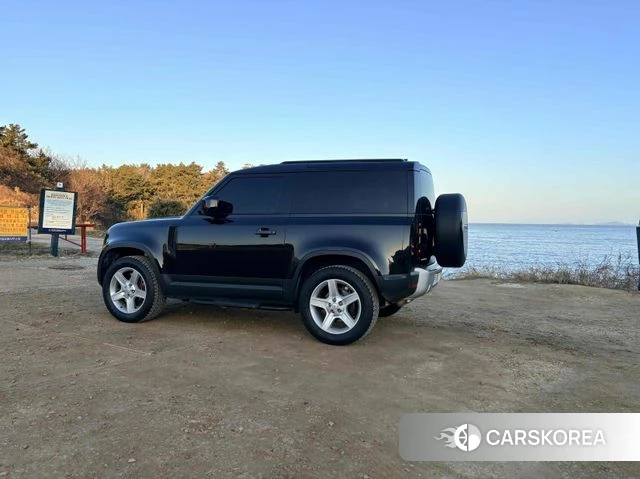 Land Rover Defender (L663) 2022 Черный из Кореи