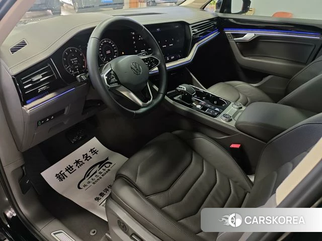 Volkswagen Touareg 2024 Черный из Китая