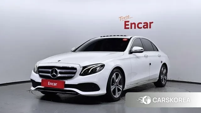 Mercedes-Benz E-Class W213 2018 Белый из Кореи