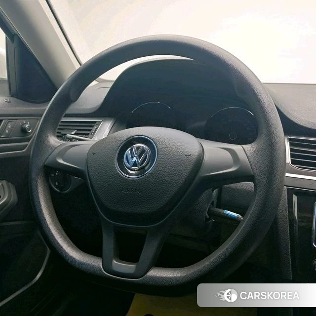Volkswagen Bora 2023 Белый из Китая