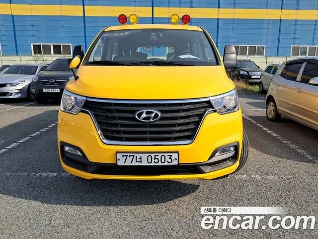 Hyundai The New Grand Starex 2019 Желтый из Кореи