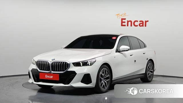 BMW 5 Series (G60) 2024 Белый из Кореи