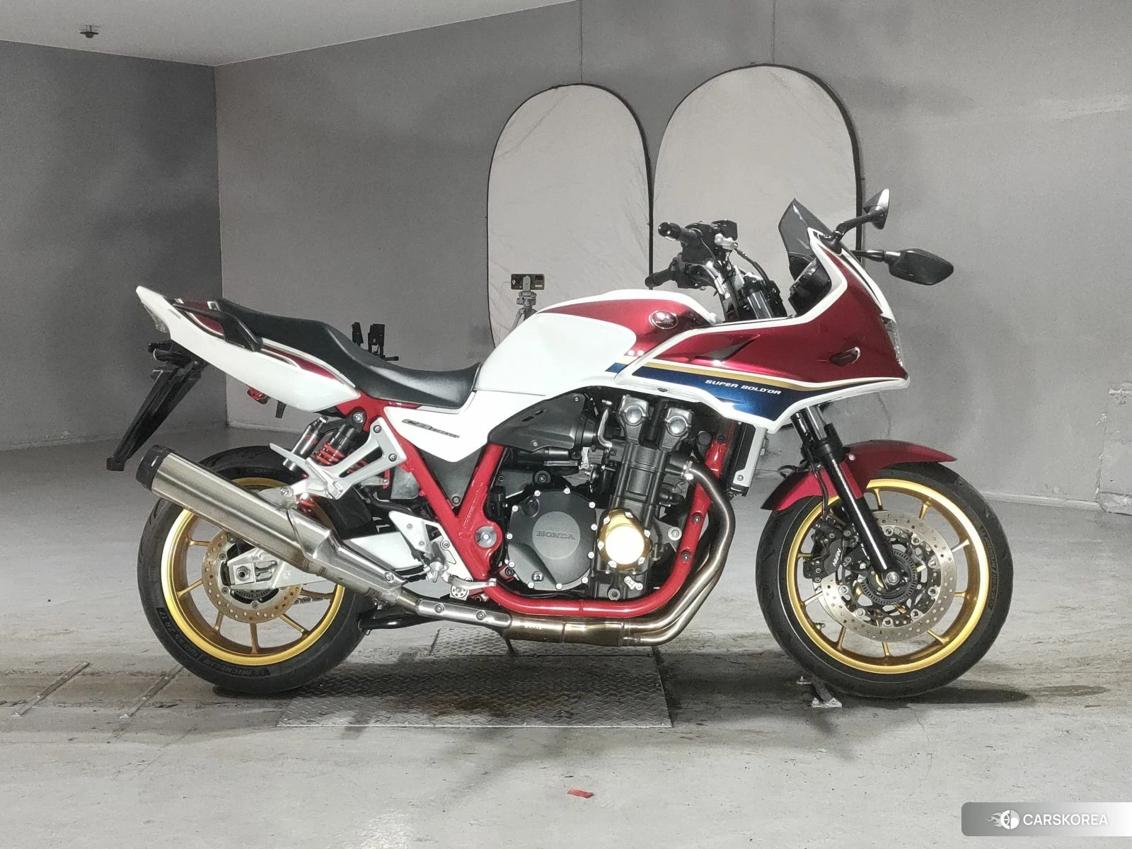 Проданный Honda CB1300SF BOLDOR 2021 из Японии