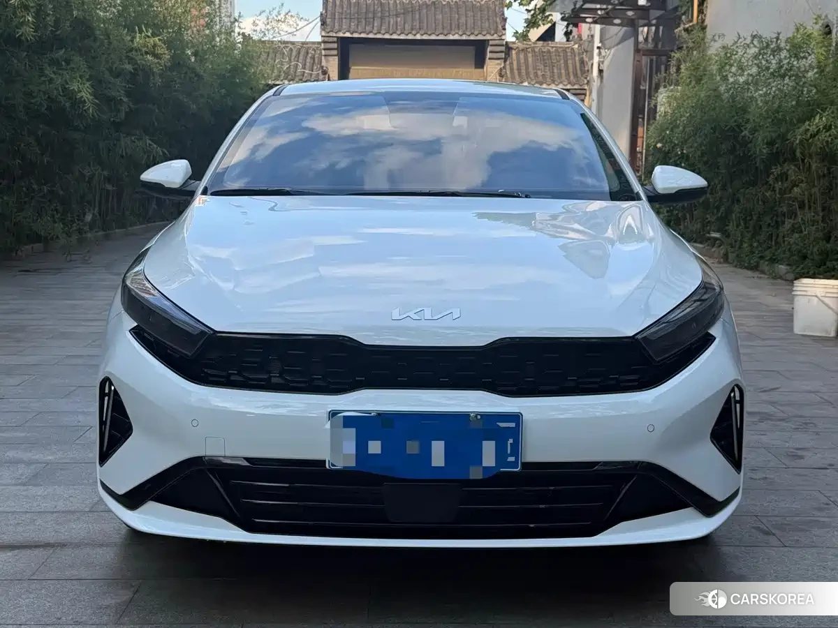 Kia K3 2025 Белый из Китая