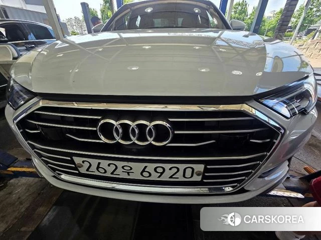 Audi A6 (C8) 2020 Белый из Кореи