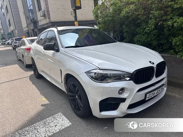 BMW X6 (F16) 2018 Жемчужный цвет из Кореи