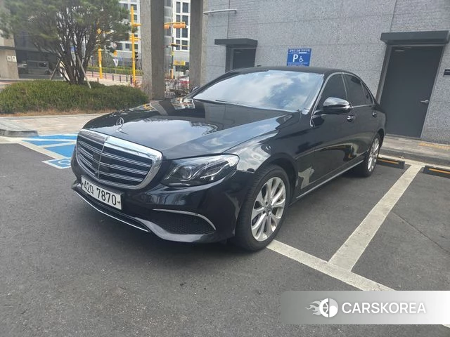 Mercedes-Benz E-Class W213 2018 Черный из Кореи