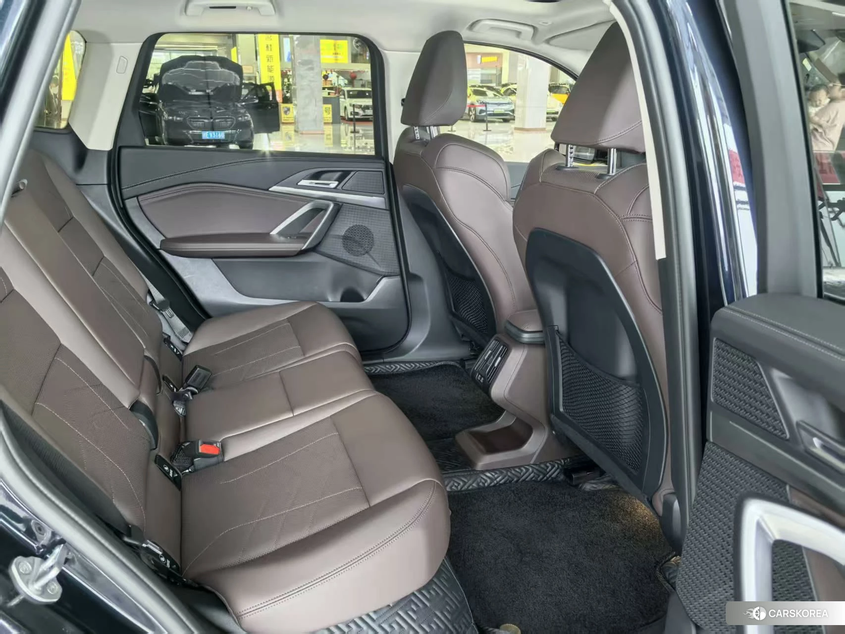 BMW iX1 2023 Черный из Китая
