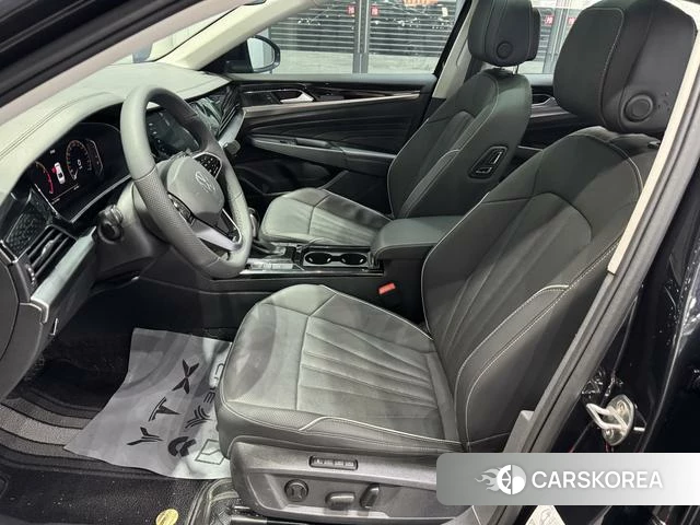 Volkswagen Passat 2024 Черный из Китая