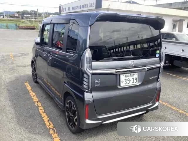 Honda N-Box 2018 из Японии