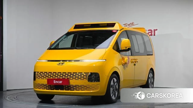 Hyundai Staria 2023 Желтый из Кореи