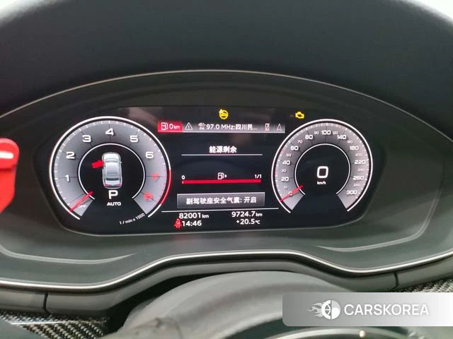 Audi A4L 2021 Темно-серый из Китая