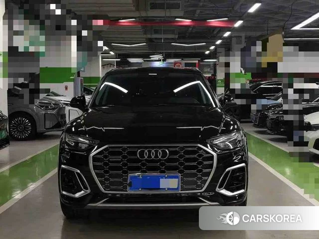 Audi Q5L 2022 Черный из Китая