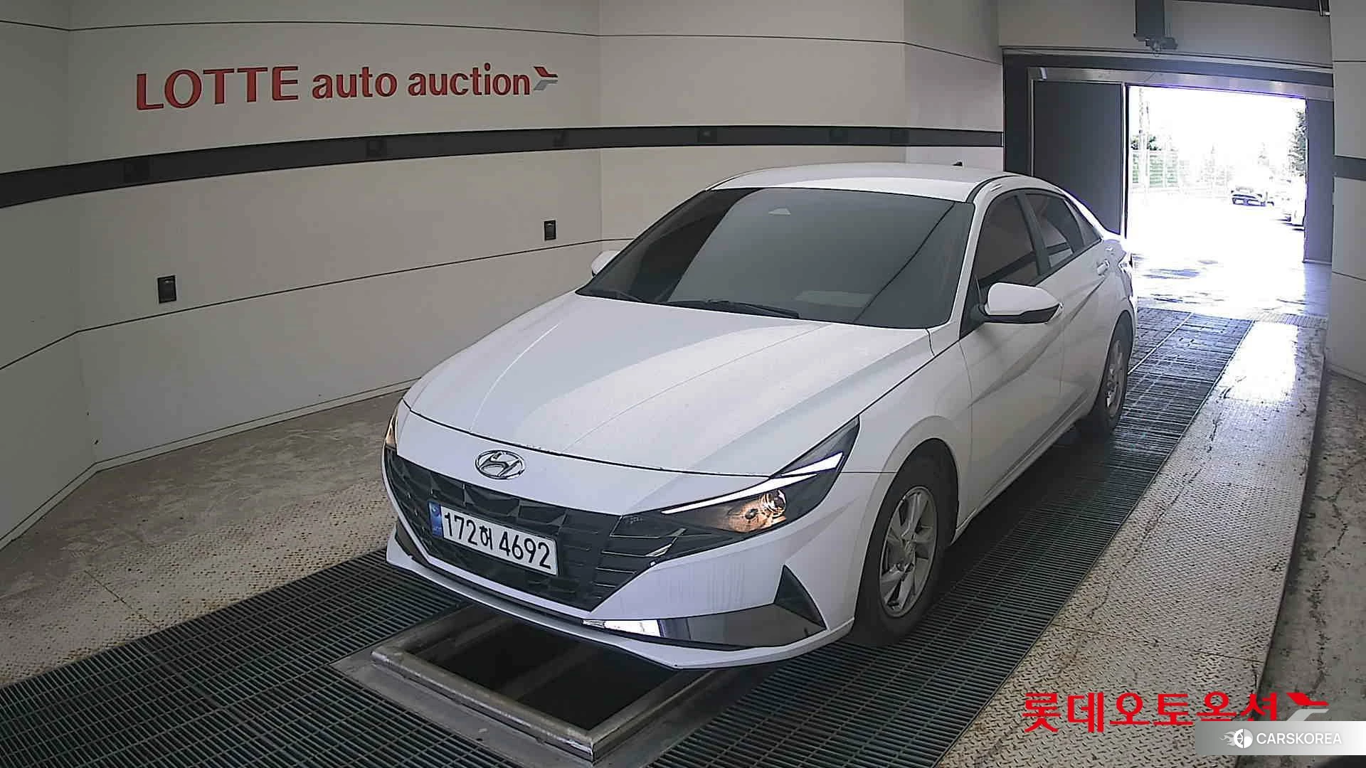 Hyundai Avante 2023 Polar White из Кореи
