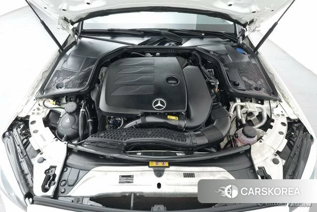 Mercedes-Benz Class C 2021 Белый из Китая