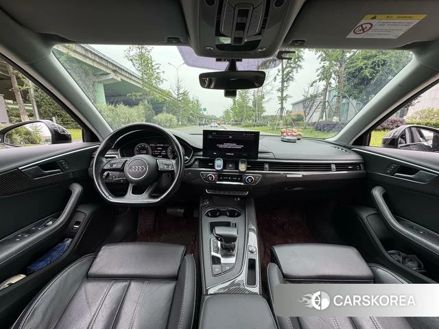 Audi A4L 2023 Черный из Китая
