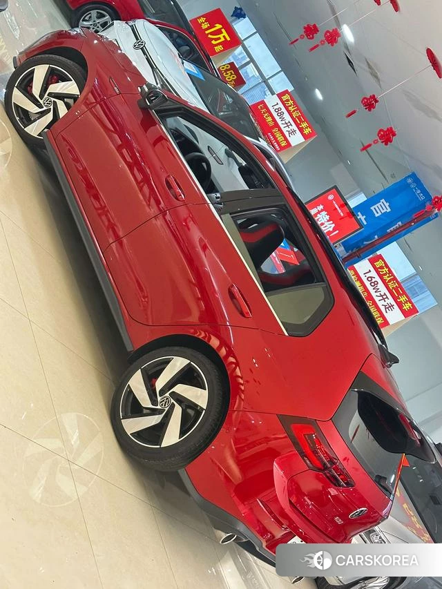 Volkswagen Golf GTI 2022 Красный из Китая
