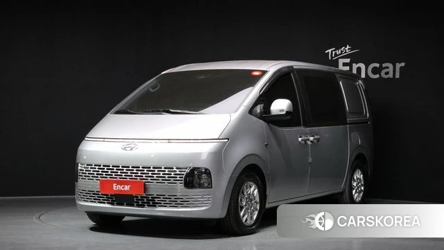 Hyundai Staria 2023 Серебряный из Кореи