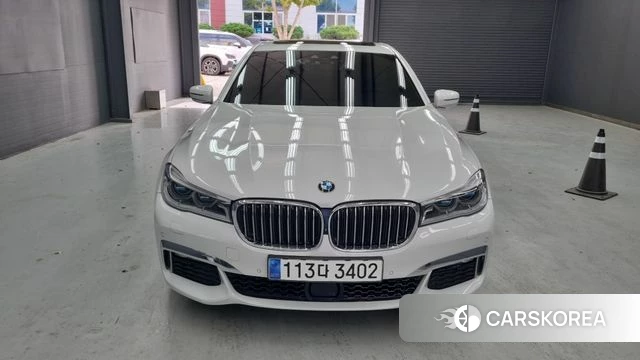 BMW 7 Series (G11) 2019 Белый из Кореи
