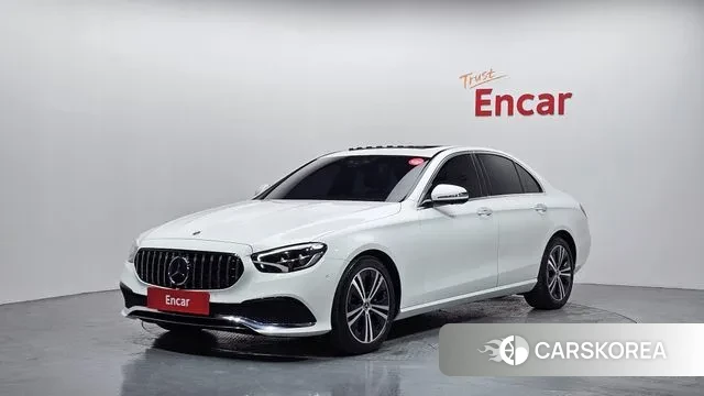 Mercedes-Benz E-Class W213 2022 Белый из Кореи