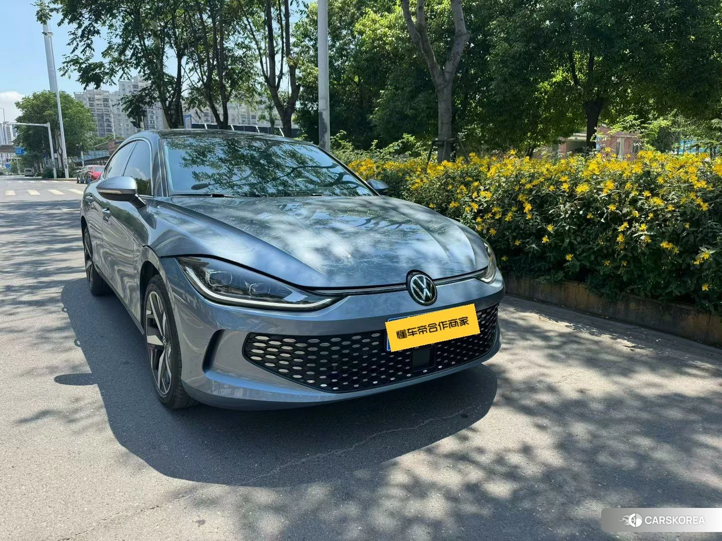 Volkswagen Lingdu 2022 Серебристо-серый из Китая