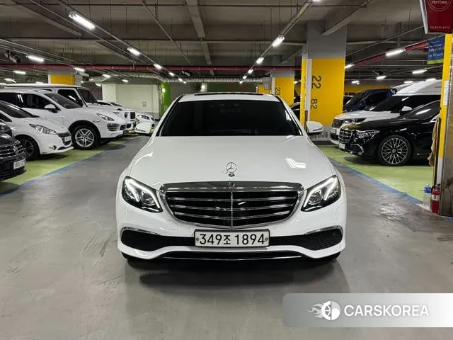 Mercedes-Benz E-Class W213 2020 Белый из Кореи