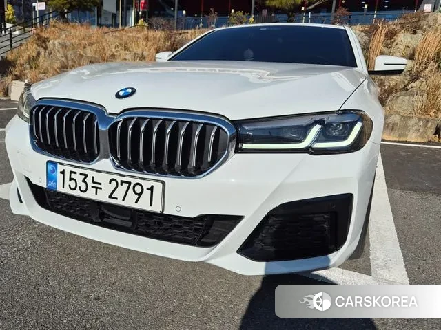 BMW 5 Series (G30) 2022 Белый из Кореи