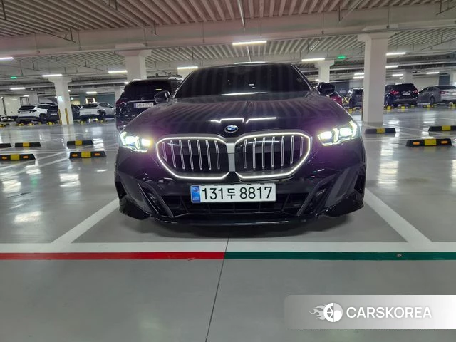 BMW 5 Series (G60) 2025 Черный из Кореи