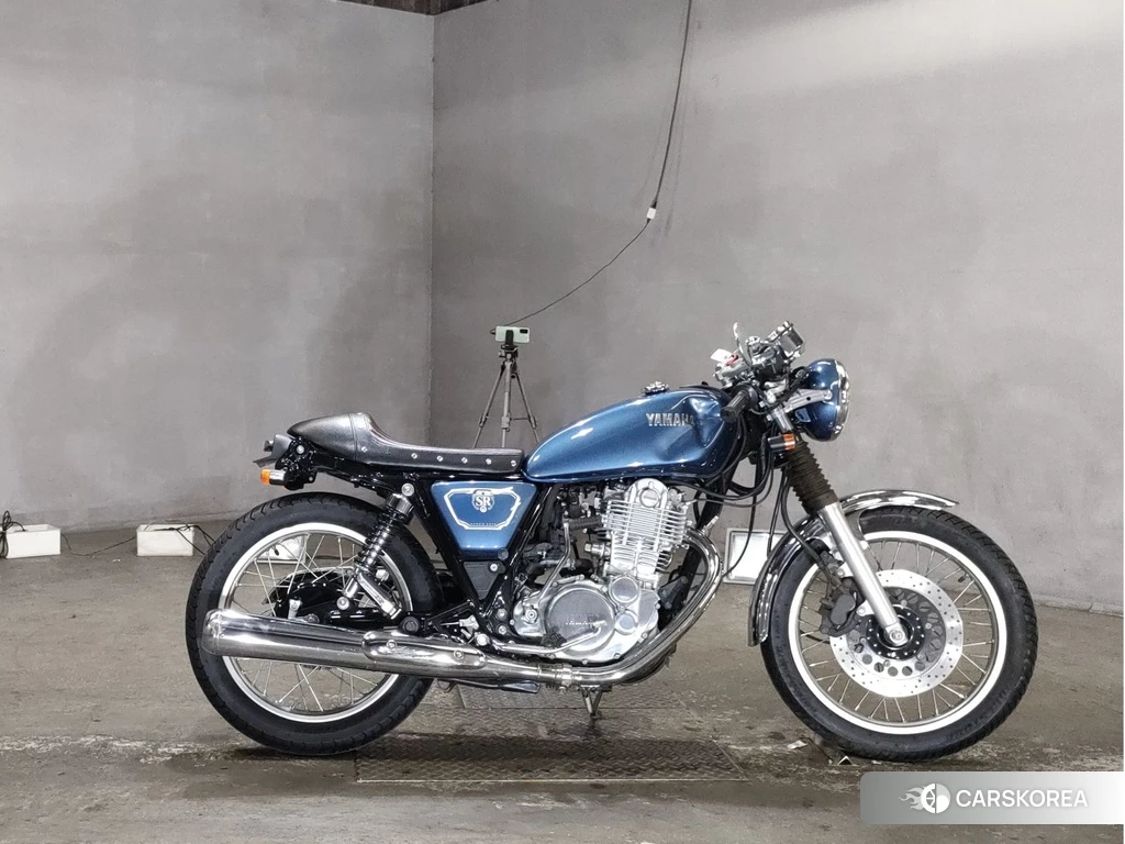 Проданный Yamaha SR 400 2019 из Японии