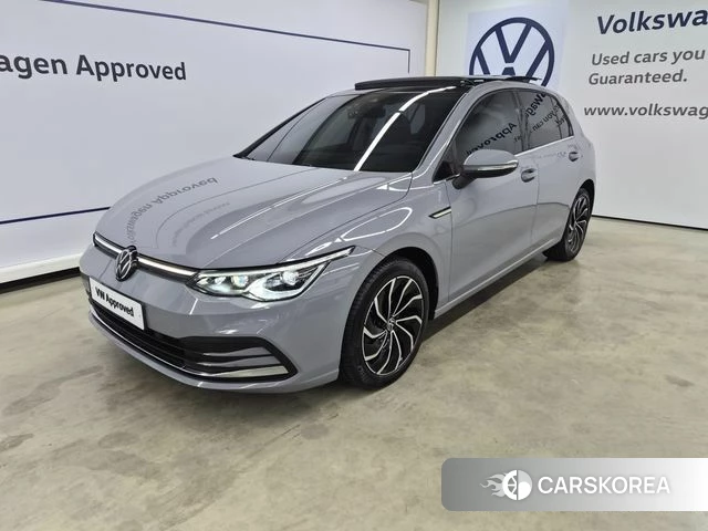 Volkswagen Golf 8th Generation 2024 Серебристо-серый из Кореи